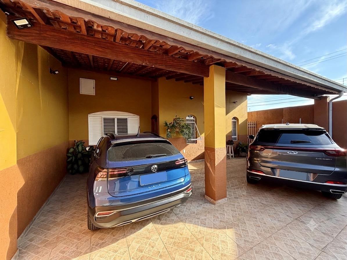 Casa com 3 Quartos à venda, 244 m² - Vila Perseu Leite de Barros, Campinas - SP