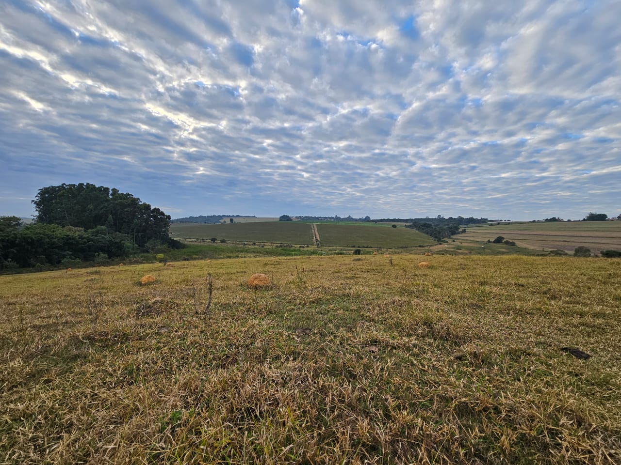 TERRENO 25.000m EM INDAIATUBA Divisa com Monte Mor